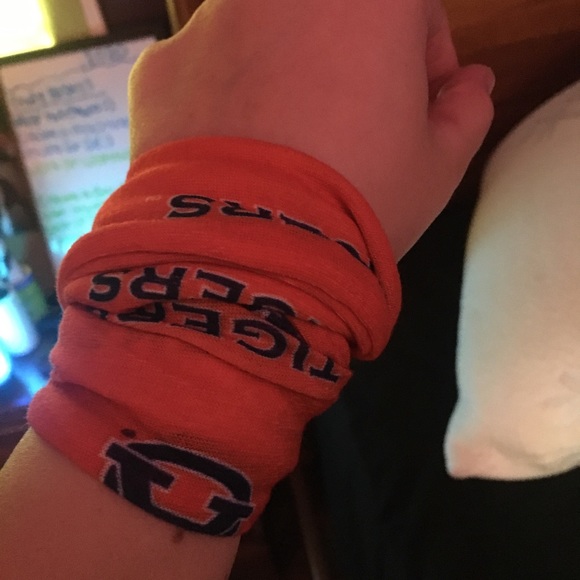 LIKE NEW Auburn Tigers Multi use headband set - Picture 3 of 6